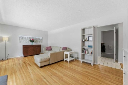 140 Waterloo Drive Sw, Calgary, AB - Indoor