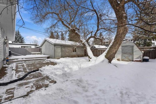140 Waterloo Drive Sw, Calgary, AB - Outdoor