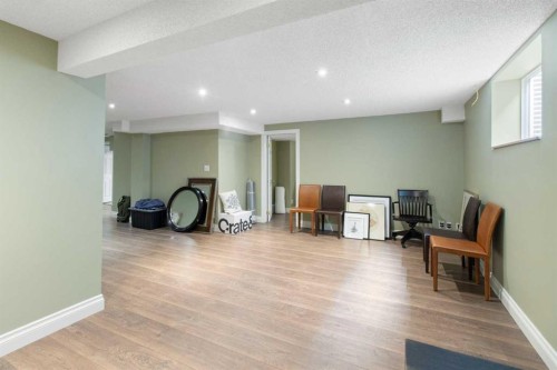 152 Lake Mead Crescent Se, Calgary, AB - Indoor