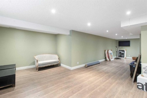 152 Lake Mead Crescent Se, Calgary, AB - Indoor