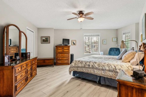 2111 Millrise Point Sw, Calgary, AB - Indoor Photo Showing Bedroom