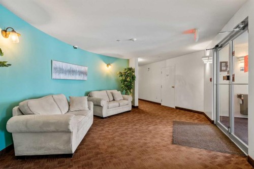 2111 Millrise Point Sw, Calgary, AB - Indoor