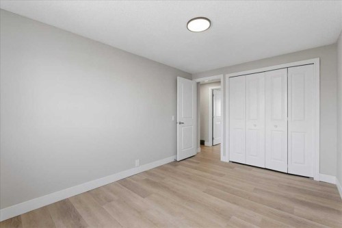 172 Abinger Crescent Ne, Calgary, AB - Indoor Photo Showing Other Room