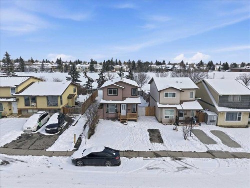 172 Abinger Crescent Ne, Calgary, AB - Outdoor With Facade