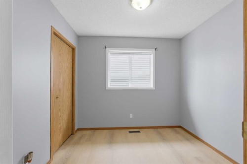 77 Bridleglen Road Sw, Calgary, AB - Indoor Photo Showing Other Room