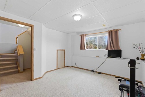77 Bridleglen Road Sw, Calgary, AB - Indoor Photo Showing Other Room