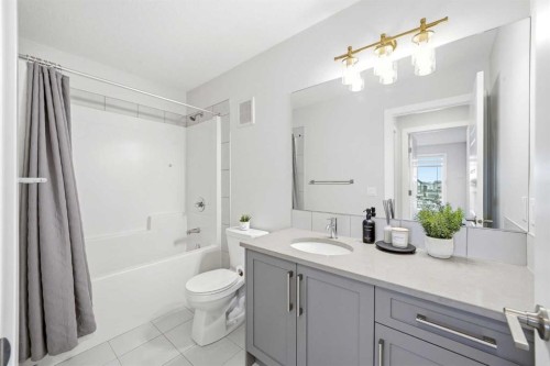 316 Precedence Hill, Cochrane, AB - Indoor Photo Showing Bathroom