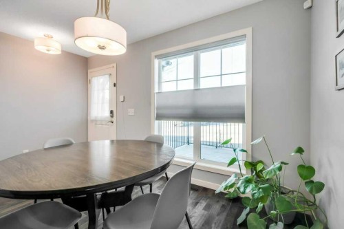 731-101 Sunset Drive, Cochrane, AB - Indoor Photo Showing Dining Room