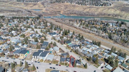 7704 46 Avenue Nw, Calgary, AB - Outdoor With View