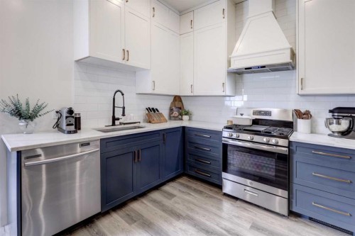 2307 15A Street Se, Calgary, AB - Indoor Photo Showing Kitchen With Upgraded Kitchen