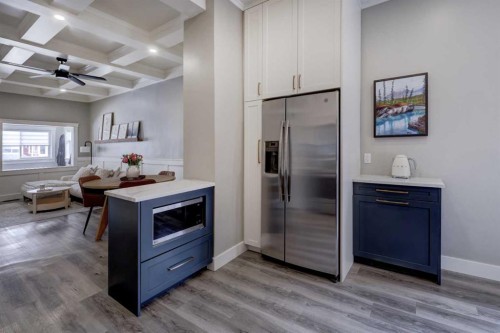 2307 15A Street Se, Calgary, AB - Indoor