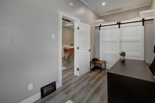 2307 15A Street Se, Calgary, AB - Indoor