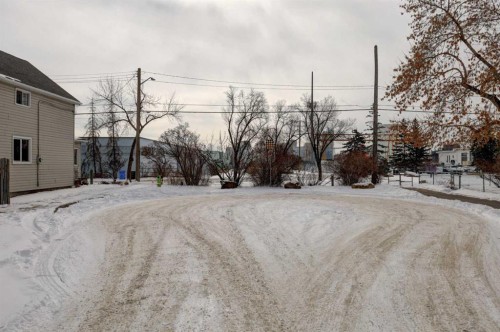 2307 15A Street Se, Calgary, AB - Outdoor