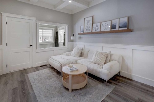 2307 15A Street Se, Calgary, AB - Indoor