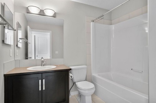 78 New Brighton Landing Se, Calgary, AB - Indoor Photo Showing Bathroom