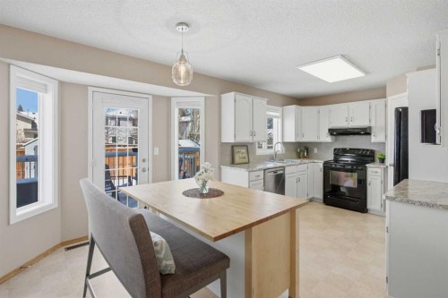 88 Sunmeadows Road Se, Calgary, AB - Indoor