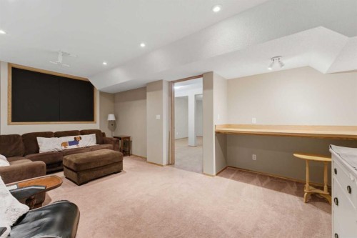 88 Sunmeadows Road Se, Calgary, AB - Indoor