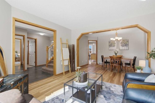 88 Sunmeadows Road Se, Calgary, AB - Indoor Photo Showing Living Room
