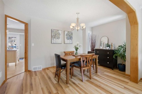 88 Sunmeadows Road Se, Calgary, AB - Indoor Photo Showing Dining Room