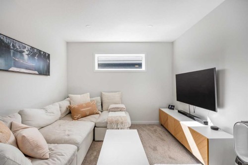 234 Magnolia Way Se, Calgary, AB - Indoor