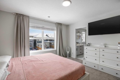 234 Magnolia Way Se, Calgary, AB - Indoor Photo Showing Bedroom