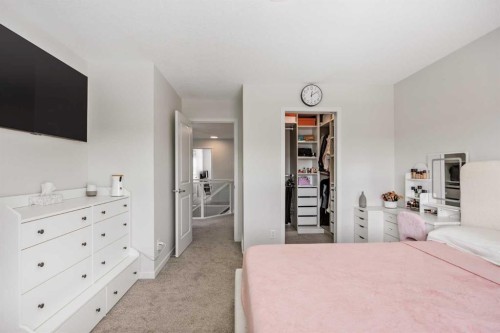 234 Magnolia Way Se, Calgary, AB - Indoor Photo Showing Bedroom