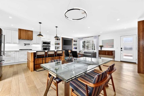 6323 Crowchild Trail Sw, Calgary, AB - Indoor