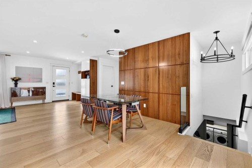 6323 Crowchild Trail Sw, Calgary, AB - Indoor Photo Showing Other Room