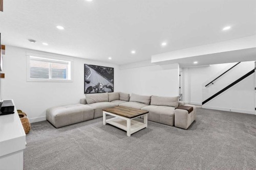 6323 Crowchild Trail Sw, Calgary, AB - Indoor