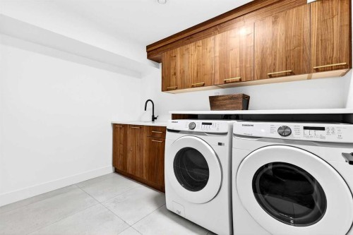 6323 Crowchild Trail Sw, Calgary, AB - Indoor Photo Showing Laundry Room
