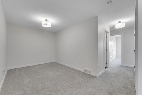 1489 Bayview Point Sw, Airdrie, AB - Indoor Photo Showing Other Room