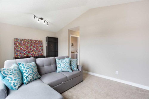 147 Morningside Mews Sw, Airdrie, AB - Indoor