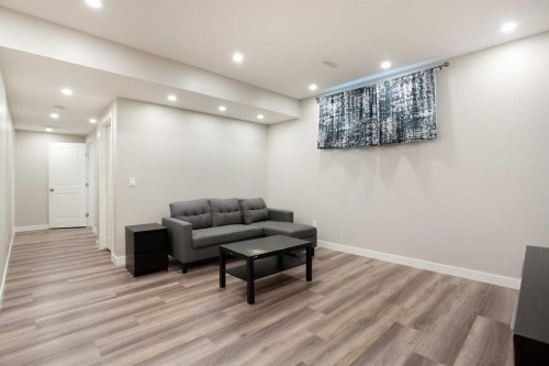 147 Morningside Mews Sw, Airdrie, AB - Indoor Photo Showing Other Room