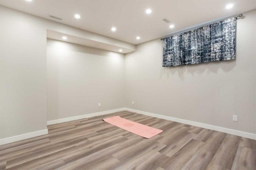 147 Morningside Mews Sw, Airdrie, AB - Indoor Photo Showing Other Room