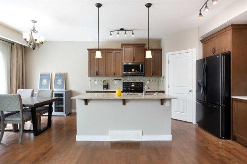 147 Morningside Mews Sw, Airdrie, AB - Indoor Photo Showing Kitchen