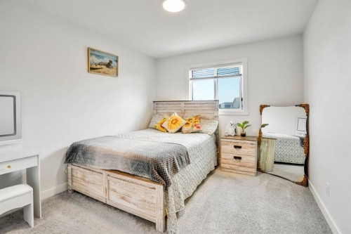 353 Walcrest View Se, Calgary, AB - Indoor Photo Showing Bedroom