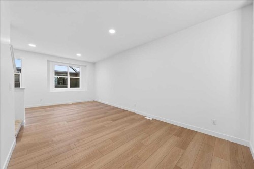 605-30 Rochester View Nw, Calgary, AB - Indoor Photo Showing Other Room