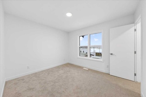 605-30 Rochester View Nw, Calgary, AB - Indoor Photo Showing Other Room