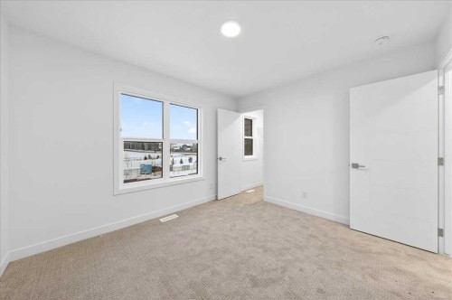 605-30 Rochester View Nw, Calgary, AB - Indoor Photo Showing Other Room