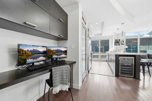 504-530 12 Avenue Sw, Calgary, AB - Indoor