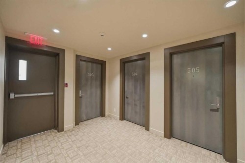 504-530 12 Avenue Sw, Calgary, AB - Indoor Photo Showing Other Room