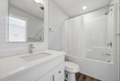 114-300 Auburn Meadows Common Se, Calgary, AB - Indoor Photo Showing Bathroom