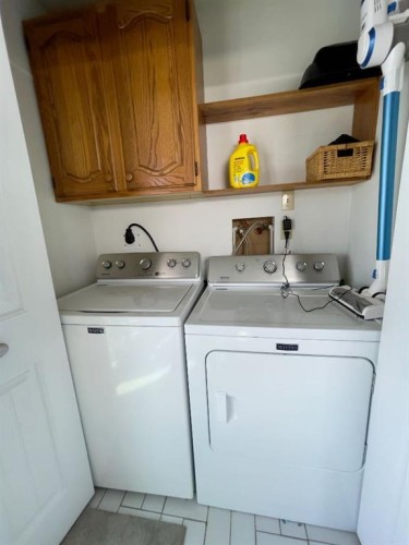 3311 Radcliffe Drive Se, Calgary, AB - Indoor Photo Showing Laundry Room