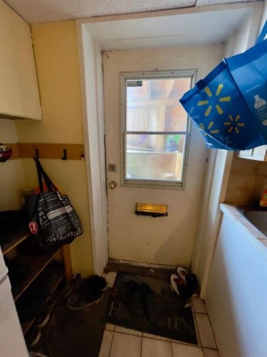 3311 Radcliffe Drive Se, Calgary, AB - Indoor