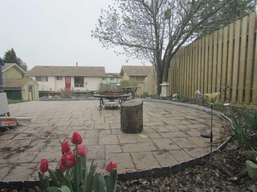 3311 Radcliffe Drive Se, Calgary, AB - Outdoor