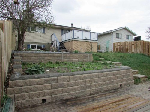 3311 Radcliffe Drive Se, Calgary, AB - Outdoor With Deck Patio Veranda