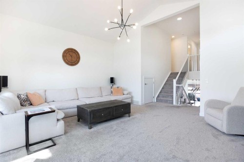 152 Cranbrook Gardens Se, Calgary, AB - Indoor Photo Showing Living Room