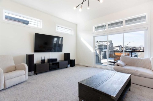 152 Cranbrook Gardens Se, Calgary, AB - Indoor Photo Showing Living Room