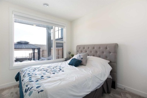 152 Cranbrook Gardens Se, Calgary, AB - Indoor Photo Showing Bedroom