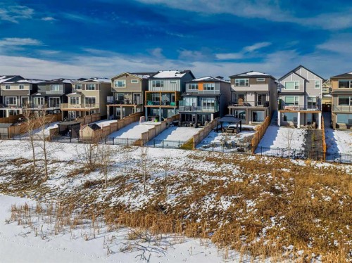 152 Cranbrook Gardens Se, Calgary, AB - Outdoor